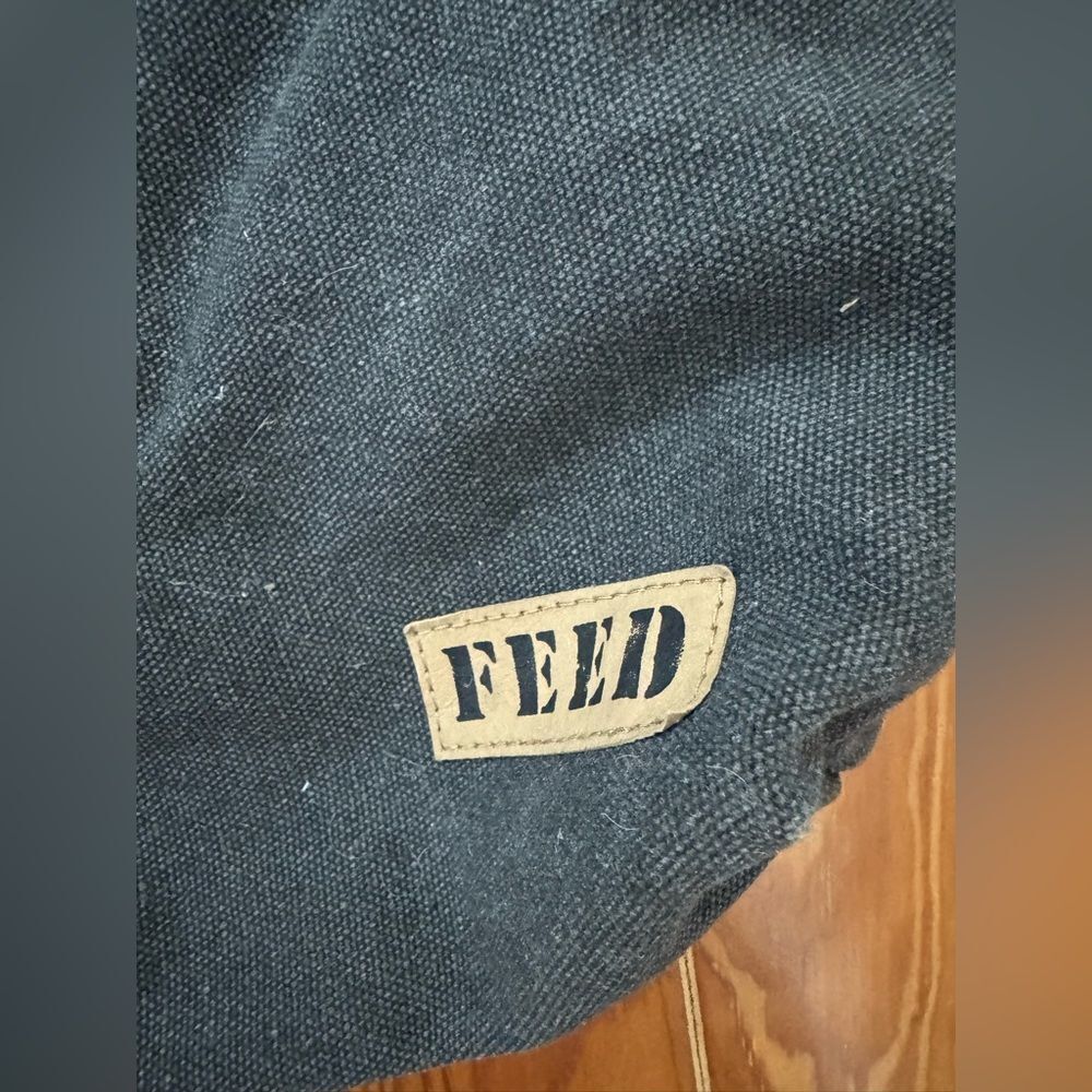 Feed Crossbody Bag - Picture 2 of 7